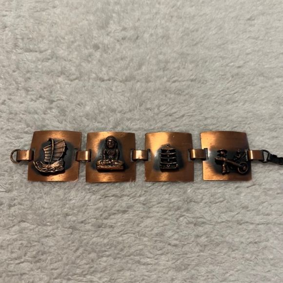 Vintage Copper Raised Asian Figures Linked Panel Bracelet - Picture 3 of 10
